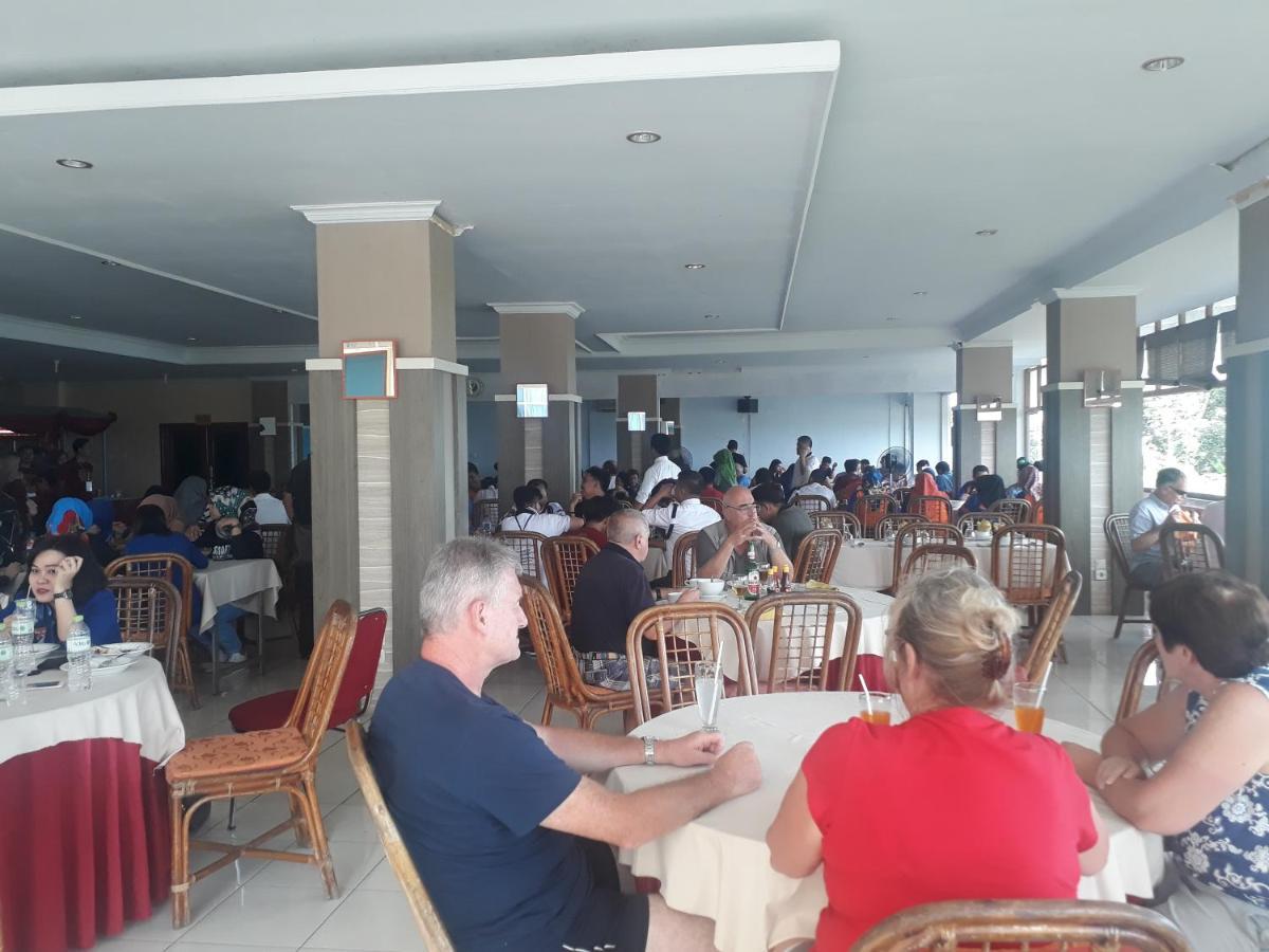 Bukit Kenari Hotel & Restaurant Pare-Pare Екстер'єр фото